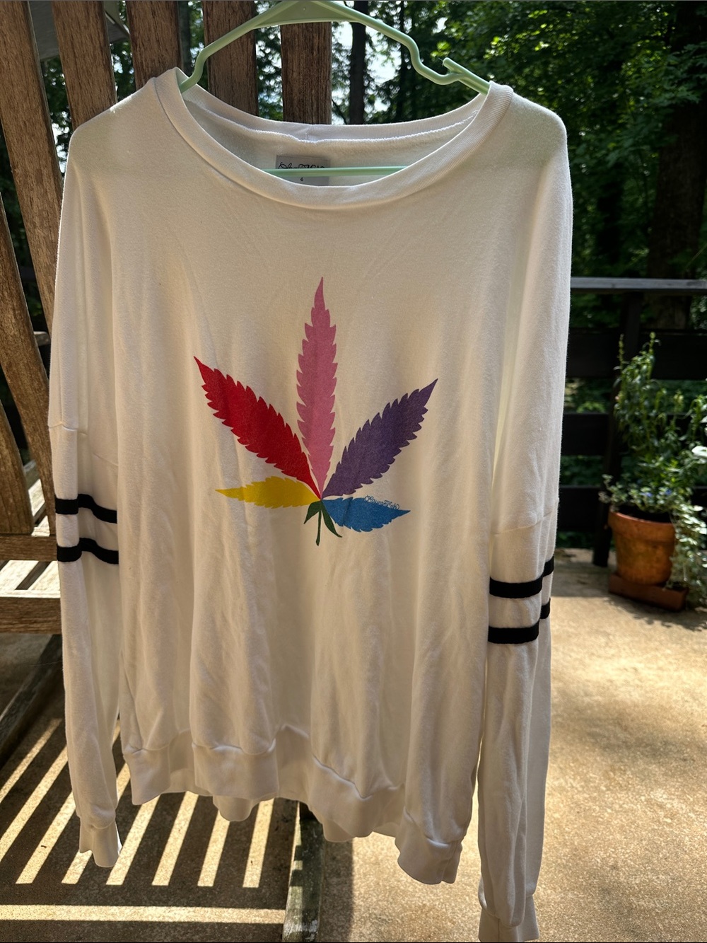 Lauren Moshi White Sweatshirt with Multicolor Leaf Graphic